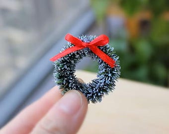 Miniature Christmas Wreath: Dollhouse Mini Front Door Wreath, Mini Lamp Pole Wreath 1 pc.  70
