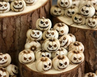 Calabazas góticas de Halloween: Calabazas blancas, 5 unidades. Miniaturas de calabazas falsas para casa de muñecas.