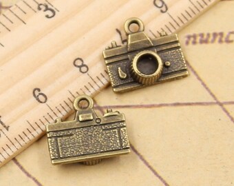 5 Antique Bronze Camera Charms: Double Sided Photographer Pendants (15 x 14mm)