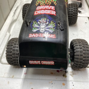 Upcycled 1/12 Grave Digger RC Stunt Truck: Fast 4WD Off-Road image 2
