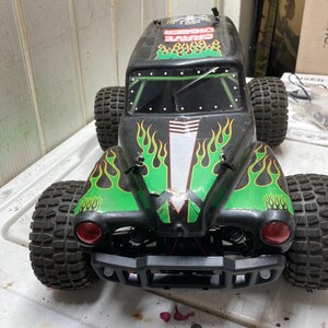 Upcycled 1/12 Grave Digger RC Stunt Truck: Fast 4WD Off-Road image 4