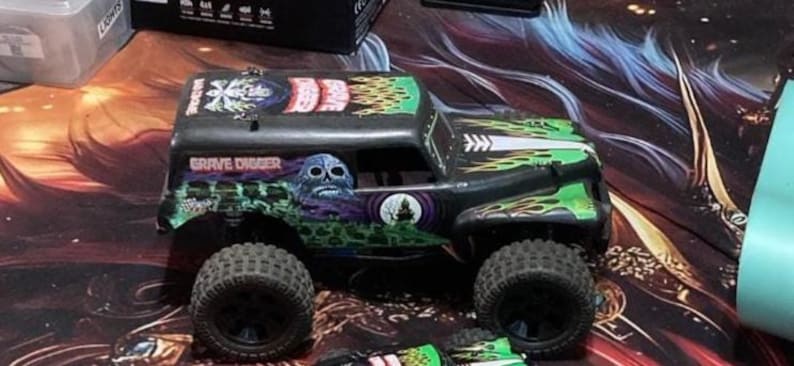 Upcycled 1/12 Grave Digger RC Stunt Truck: Fast 4WD Off-Road image 7