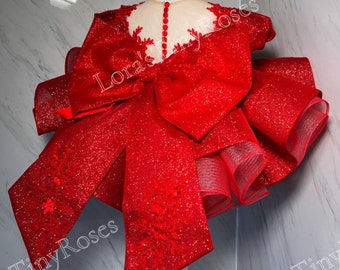 Rotes Babykleid. Kleid für den ersten Geburtstag, rotes Kleinkindkleid, glitzerndes Babykleid mit Perlen, schickes rotes Outfit für besondere Anlässe beim Fotoshooting.