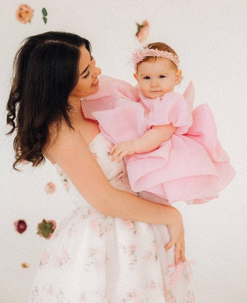 Erster Geburtstag rosa Kleid Kleinkind rosa bauschigen Kleid mit einem großen Bogen Mädchen bauschigen tüll Outfit Fotoshooting Baby Kleid Smash Kuchen Kleid Bild 4