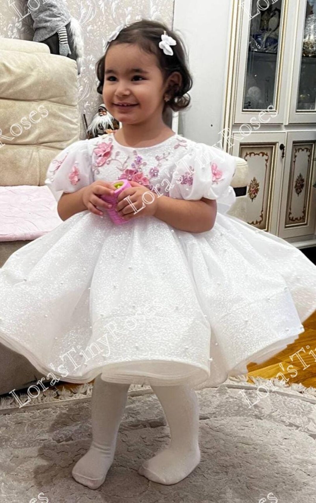 Vestito da bambina con fiori, Vestito bianco scintillante per