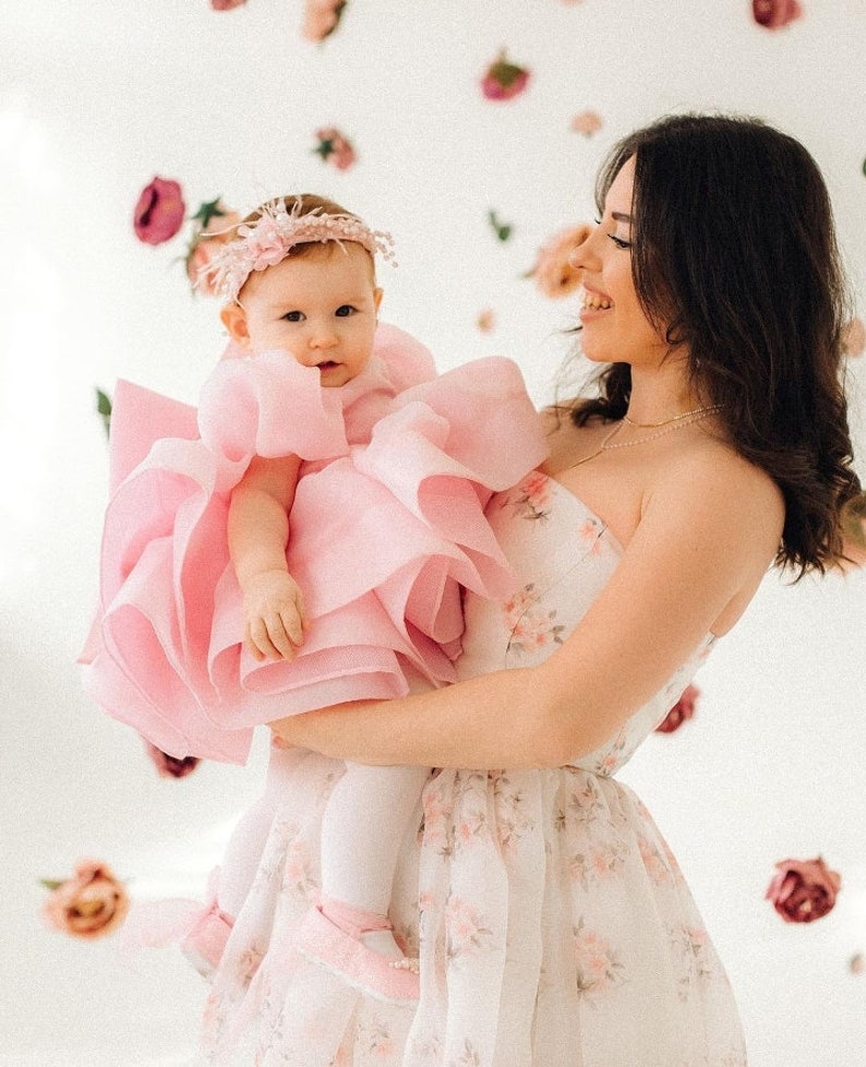 Erster Geburtstag rosa Kleid Kleinkind rosa bauschigen Kleid mit einem großen Bogen Mädchen bauschigen tüll Outfit Fotoshooting Baby Kleid Smash Kuchen Kleid Bild 5