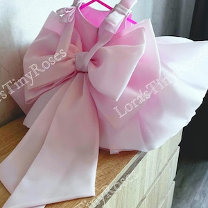 Light pink First Birthday dress Big bow baby dress Gift Birthday dress Flower girl dress with bows Ball puffy short outfit Event photoshoot