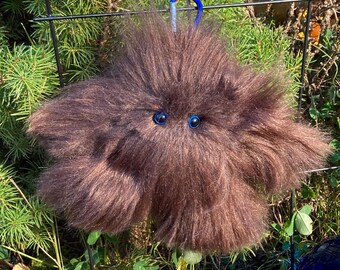 ROOT BEER the Bigfoot Tagalong- Blue eyes/Blue clip