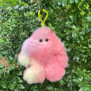 MARSHMALLOW Bigfoot tagalong- Yellow eyes and Yellow clip