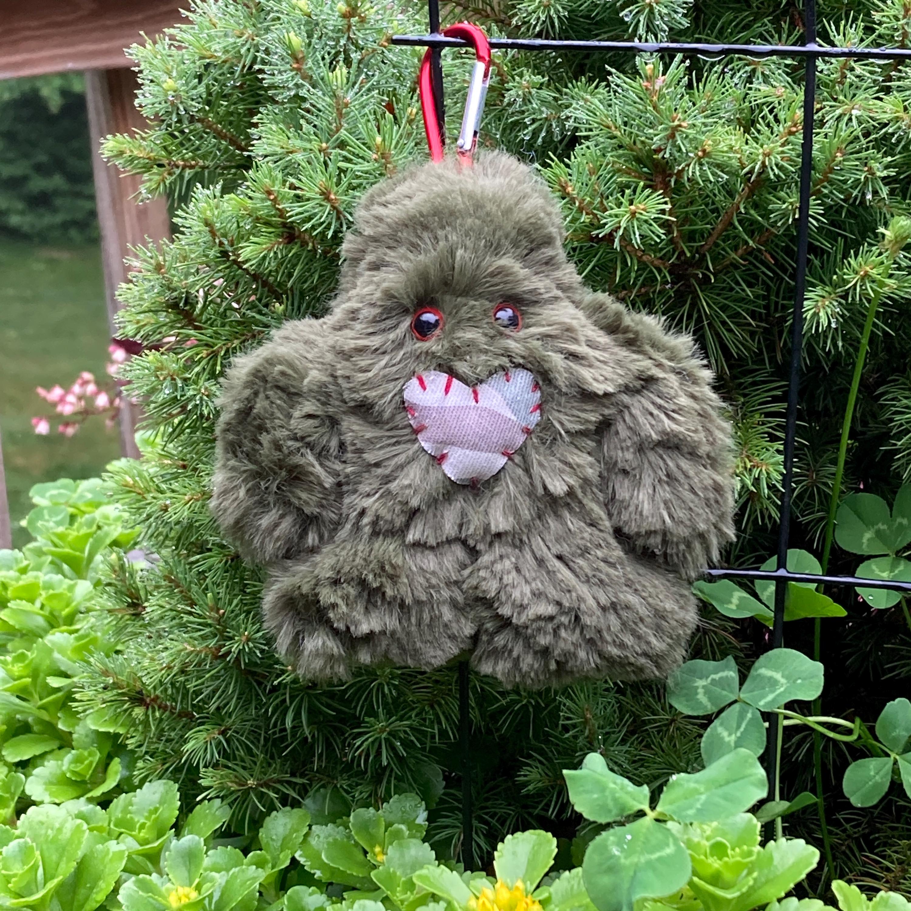 CAMO the Bigfoot Tagalong- Red eyes/Red clip