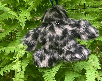TRUFFLE Bigfoot tagalong- White eyes and Blue clip