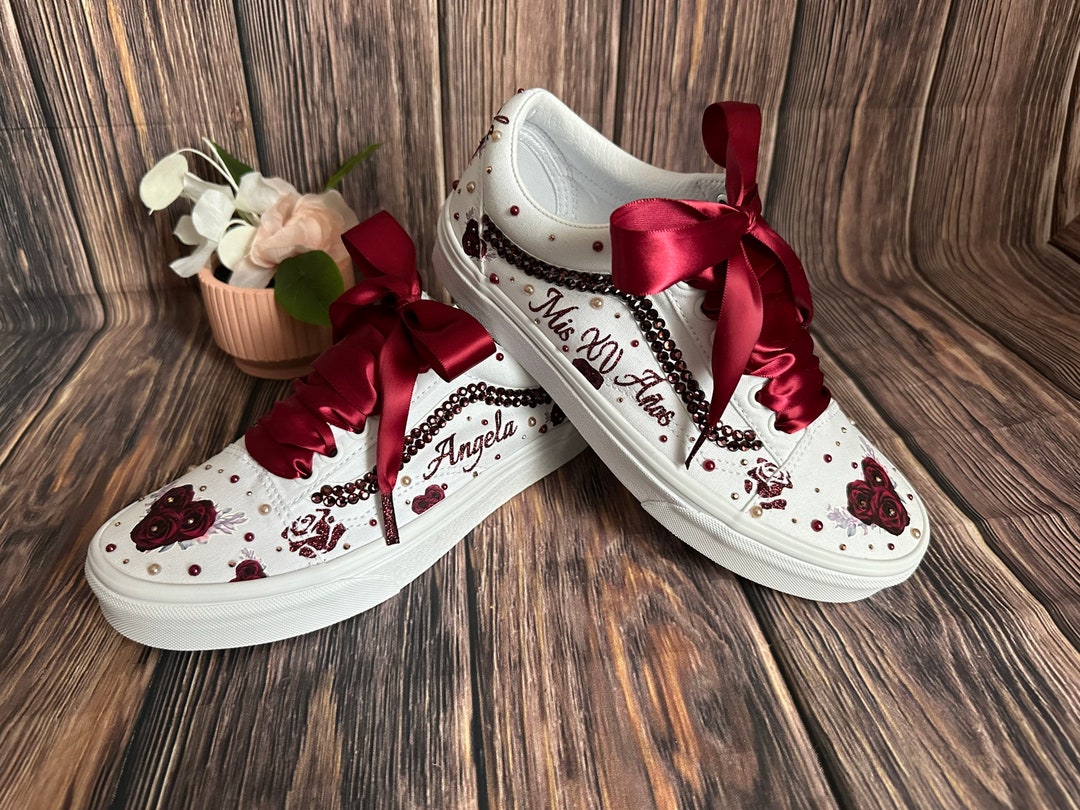 Quinceañera zapatillas, Custom XV, Personalizados de quinceañeras, zapatos  personalizados/quince zapatilla Zapatilla Decorada /Decoracion de zapatos 