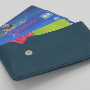 Porte-Cartes Minimaliste en Cuir Véritable Fait Main – Wallet Compact et Élégant pour Cartes