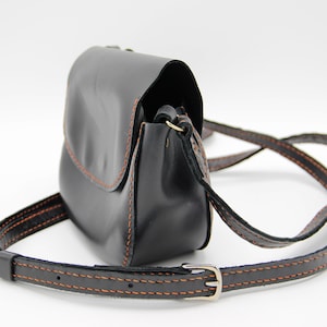 Petit sac à main en cuir de veau noir