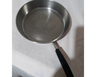 Vintage Revereware 10" skillet made in the USA