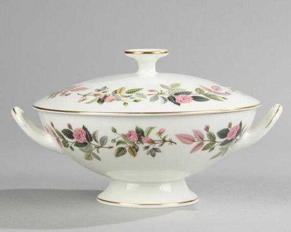 HATHAWAY ROSE 〜〜 Round Lidded Dish - Wedgwood Hathaway Rose - Etsy