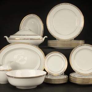 Matgrupp med 29 delar - Spode - Golden Trellis - Komplett för 8 personer
