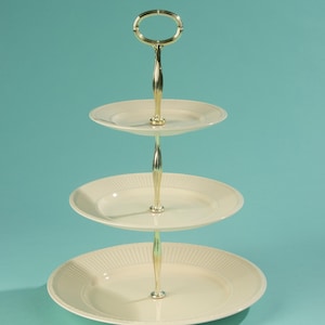 Cake Stand - Wedgwood - Edme