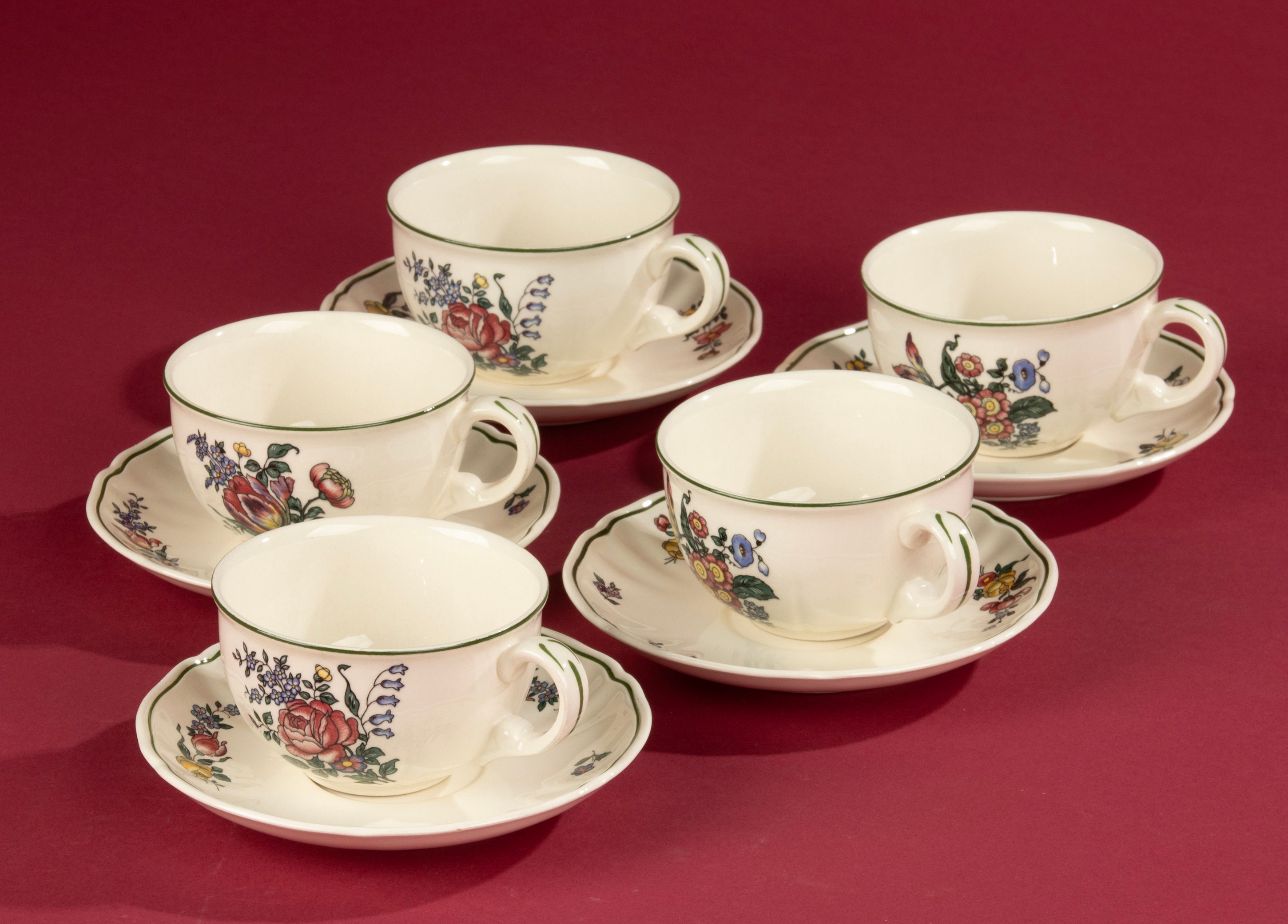 Set of 5 Tea Cups and Saucers Villeroy & Boch Alt Strassburg Set of 5 Tea Cups and Saucers Villeroy & Boch Alt Strassburg
