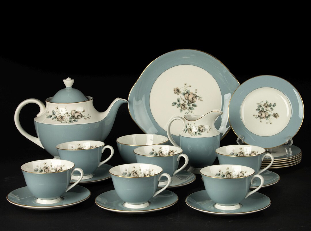 16 piece Tea And Cake Set Royal Doulton Rose Elegans Etsy 16-piece-tea-and-cake-set-royal-doulton-rose-elegans-etsy