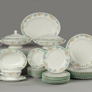 29-Piece Set Dinnerware - Royal Worcester - English Garden