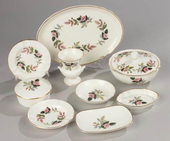 9-piece Set of Porcelain Items - Wedgwood - Hathaway Rose - Etsy