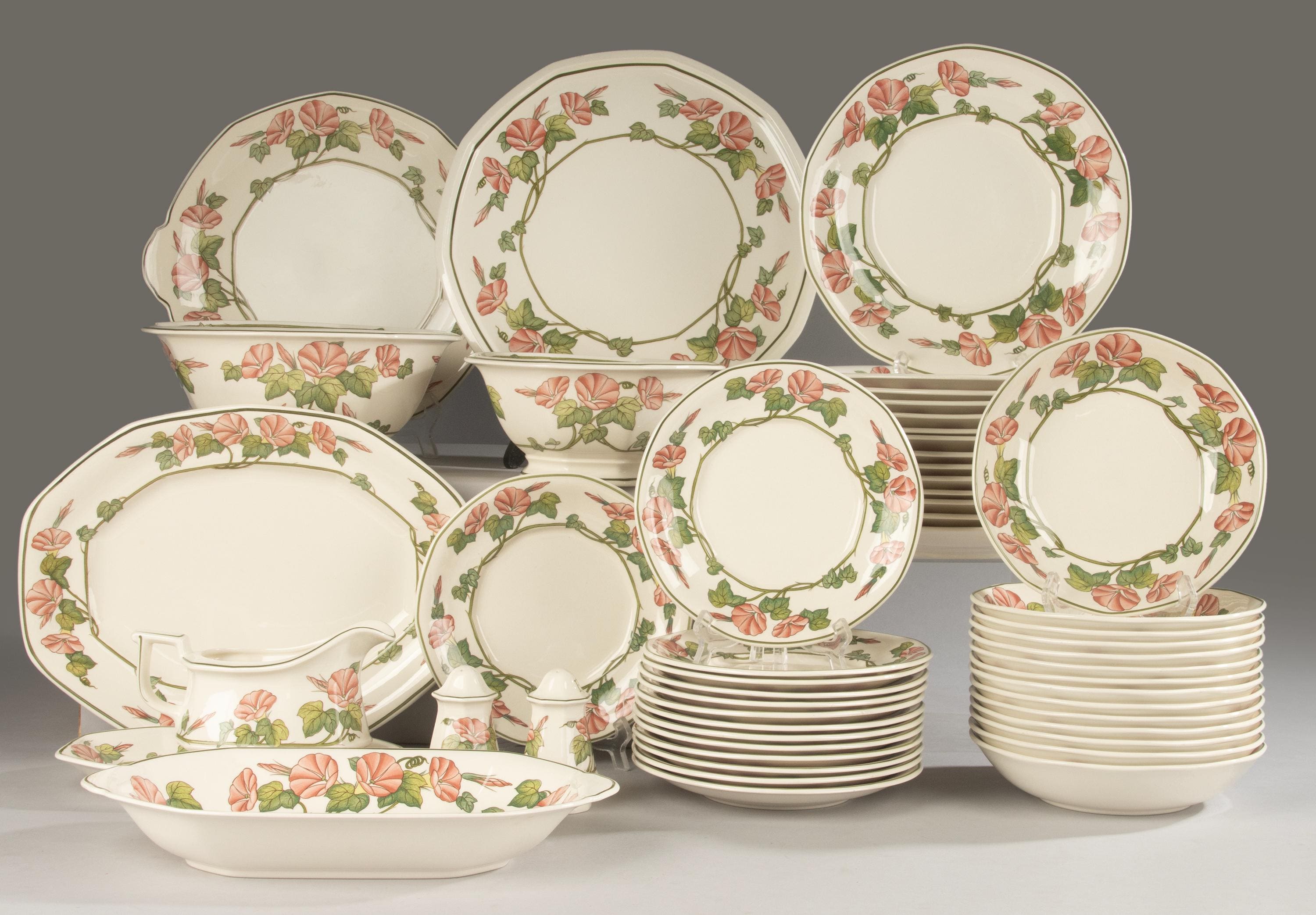 Beige geschirr set