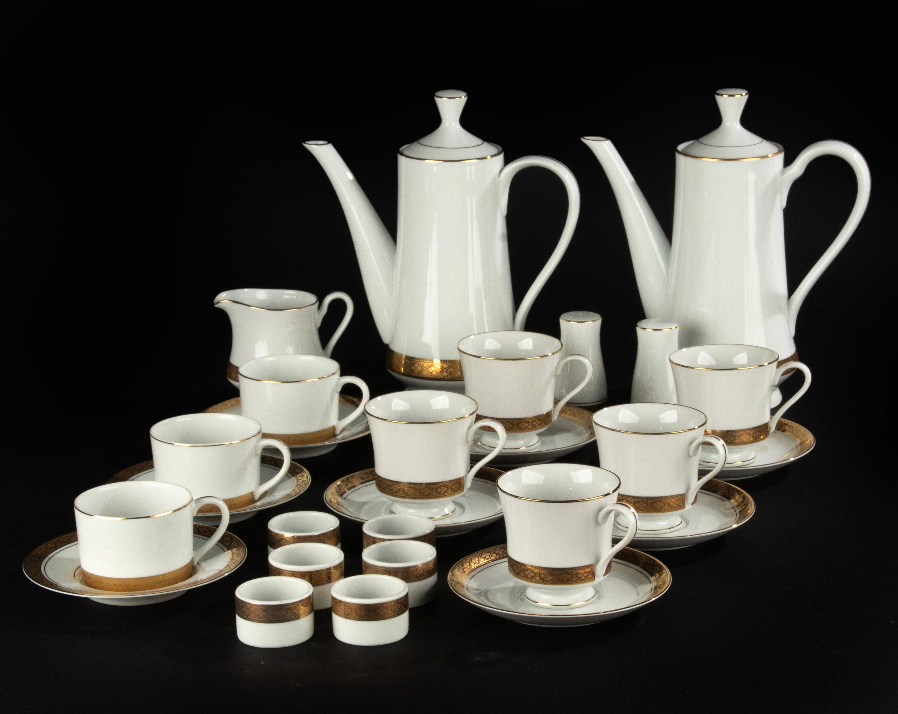 19-piece Coffee and Tea Set - Presidential Collection - Gary Barr