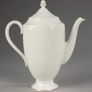 Coffee Pot - Wedgwood - Signet Gold