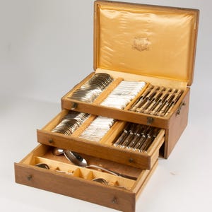 85-Piece Silver-Plated Cutlery Set - Saint Médard