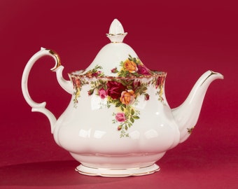 Large Tea Pot - Royal Albert - Old Country Roses