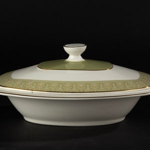 Lidded Bowl - Royal Doulton - Sonnet