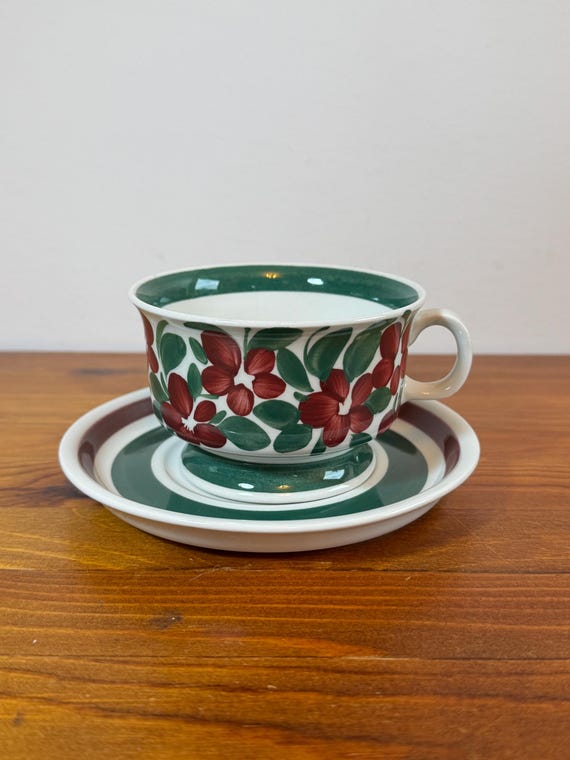 Arabia Finland Purpuri Jenkka ND Model Rare Tea Cup Good Condition