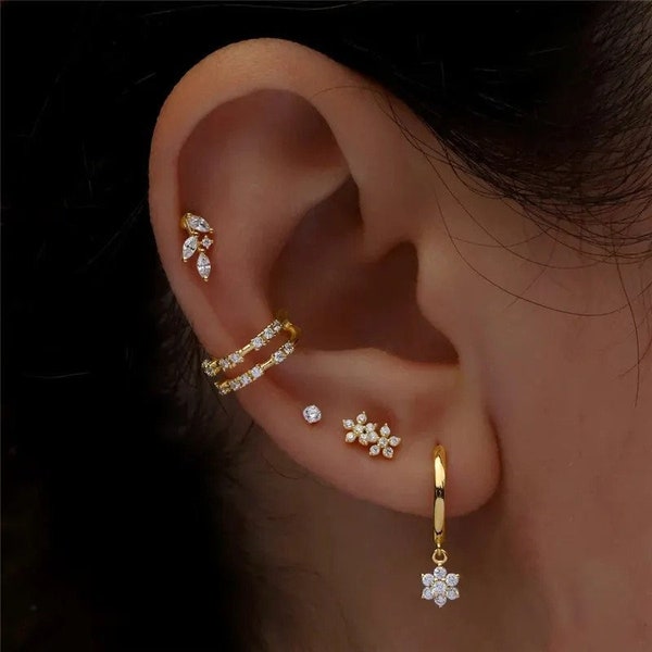 Small Flower Earrings, Simple Everyday Earring, Dainty Huggie Hoops, Tiny Stud Earring, Flower Hoops, Gold Huggie Hoops,  Minimalist Earring