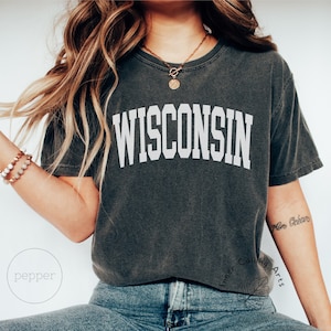 Vintage Wisconsin T-Shirt, Comfort Colors®, Wisconsin Fan Crewneck Shirt, classy Wisconsin Sweatshirt, Wisconsin Gift, College Student gift