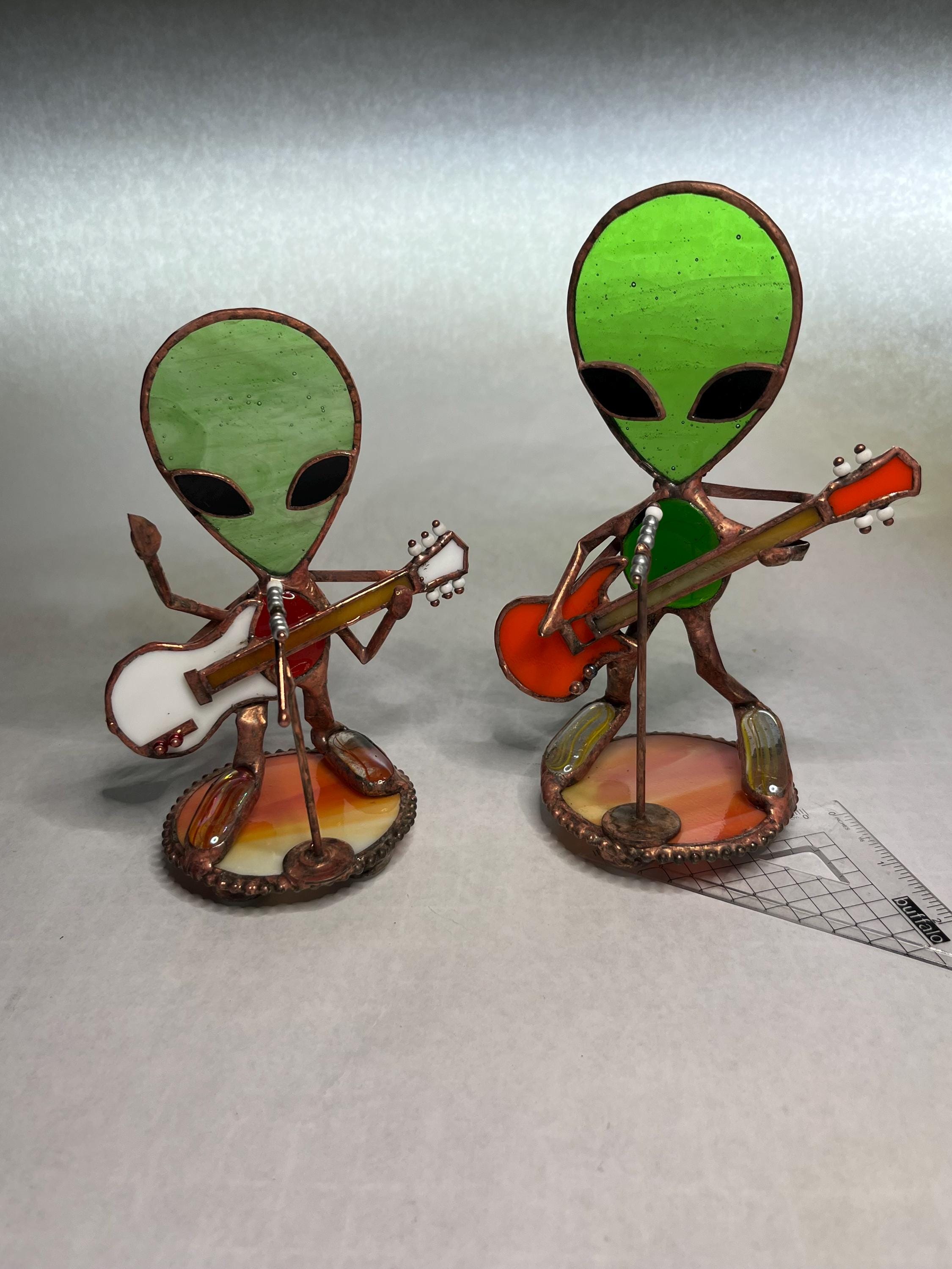 Alien Slapping Table Stained Glass Alien Slapping the Bass - Etsy
