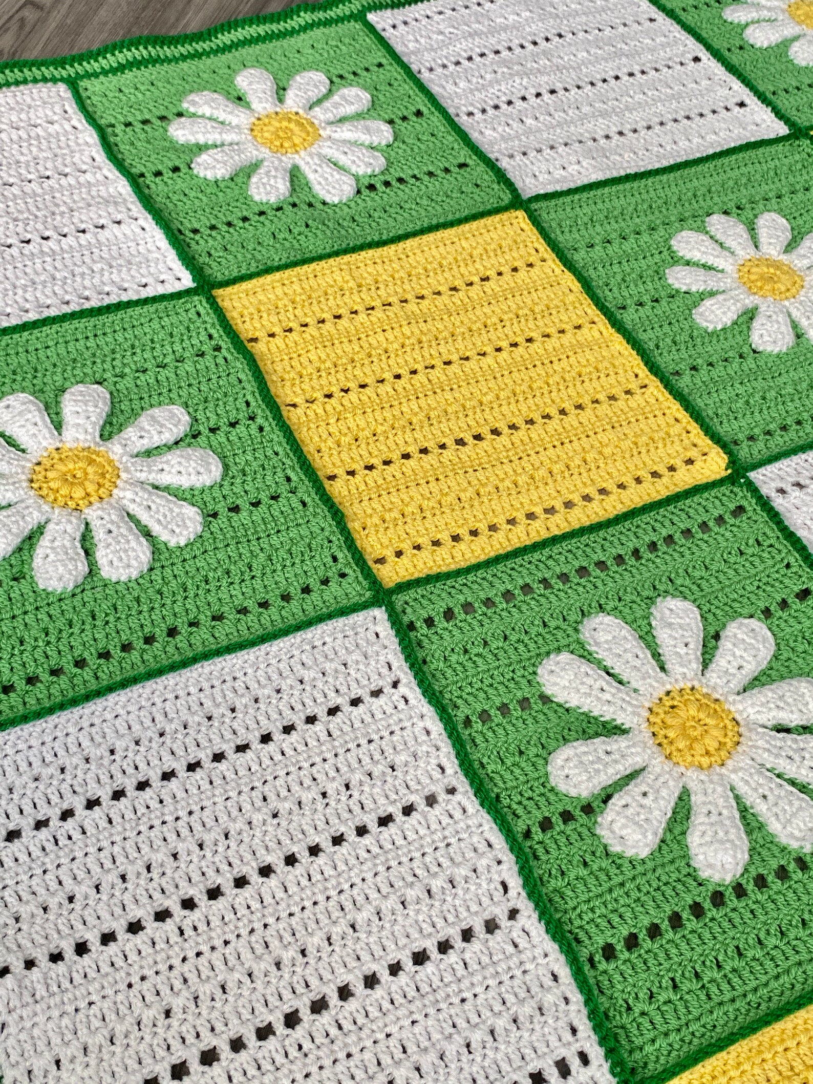 Daisy Meadow Blanket, Crochet Pattern, Summer Blanket, Garden Blanket