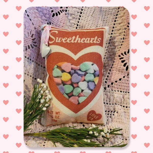 New Primitive Valentine Sweet Hearts Candy vintage retro inspired decorative pillows, tuck, door hanger, Large, XL