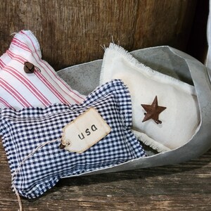 New Primitive Farmhouse Americana Patriotic set van 3 komvuller minikussen ornis