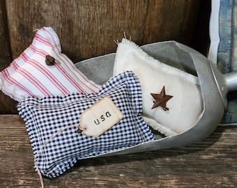 New Primitive Farmhouse Americana Patriotic set of 3 bowl filler mini pillow ornis