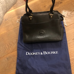 Dooney & Bourke Saffiano Small leather drawstring crossbody purse -  clothing & accessories - by owner - apparel sale 