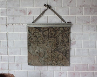 Rug Wall Hanging , 20x21 Rug Wall Tapestry, Classic Handwoven Rug Wall Accessory / WH-201
