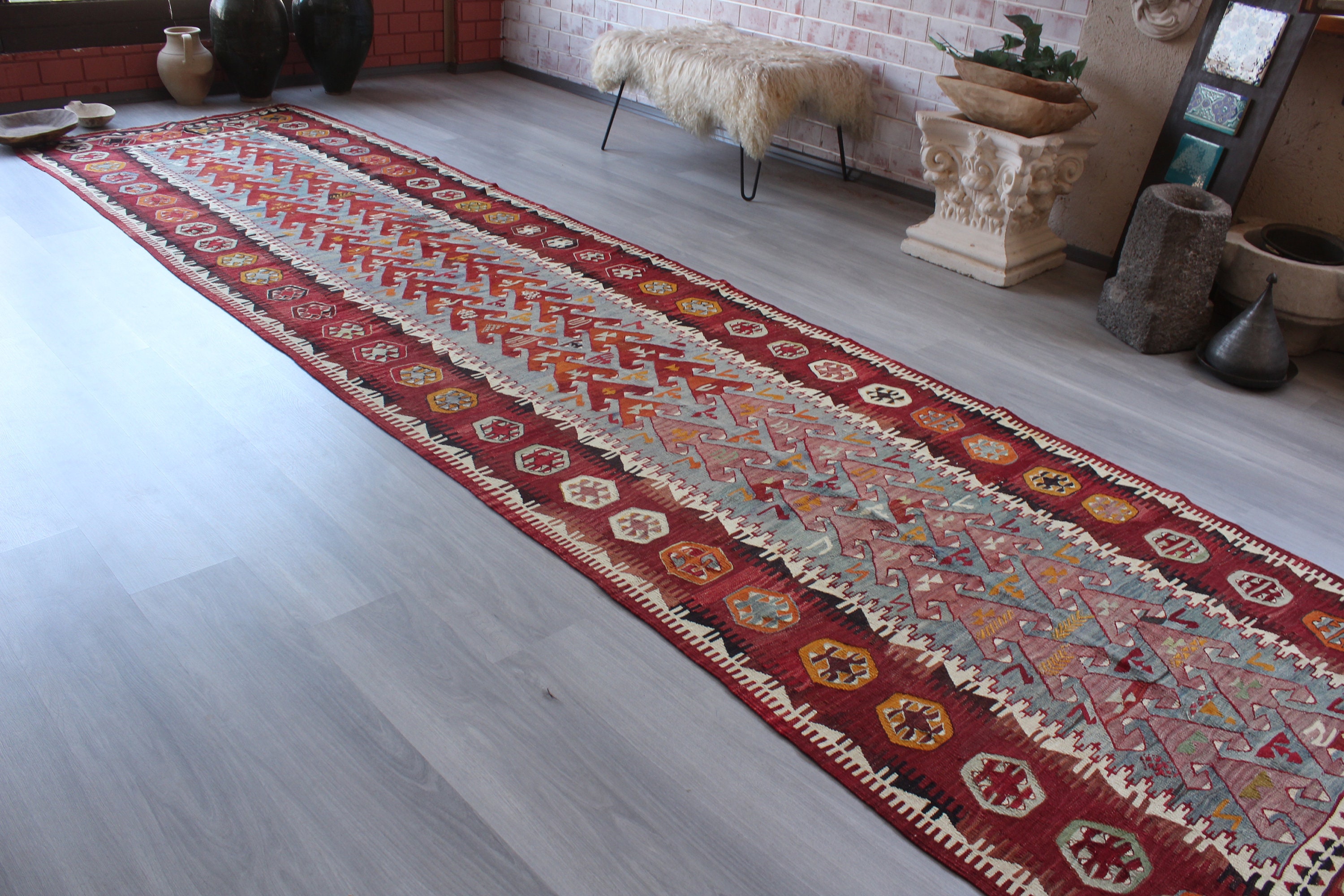 Positioning Of Runner Rugs In Lshaped Hallway? Does It Matter