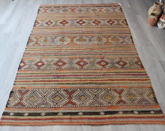 Vintage Kilim Rug, Striped Kilim, Anatolian Kilim, Bohemian Area Kilim Rug, Decorative Turkish Kilim Rug  / 5'2"x8'1" feet  / N-710