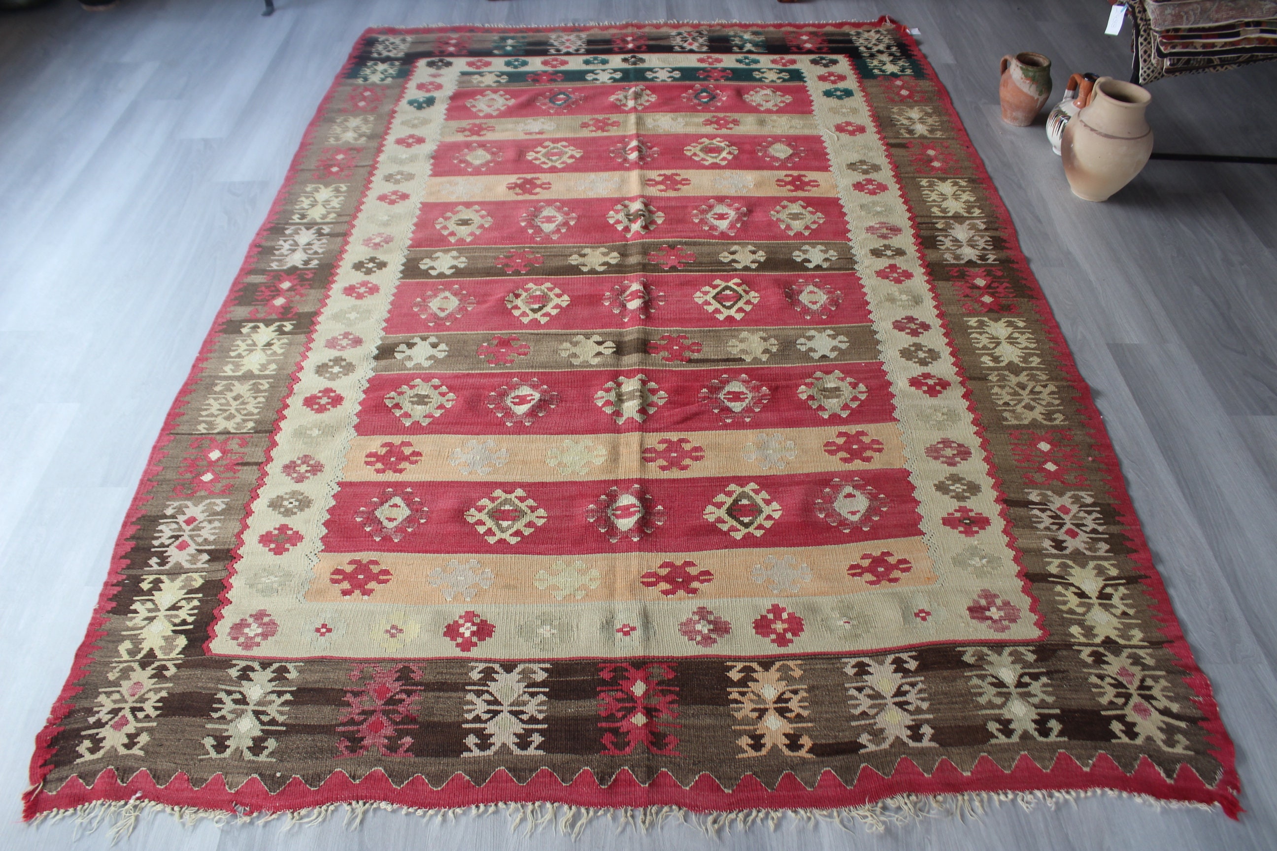 Vintage Anatolischer Kelim, SARKOY Kelim Teppich, großer ethnischer Kelim, Großer Boho Kelim Teppich, gestreifter Kelim / N-505 /