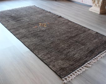 Grijs natuurlijk wollen tapijt, grijs kelimtapijt, boho-tapijt, handgeweven grijs kelimtapijt / N-1970 / 4'5''x9'2''