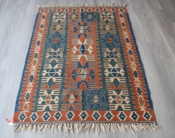 Ethnic Kilim, Vintage Kilim Rug, Small Area Kilim, Boho Kilim Rug, Anatolian Kilim Rug / 4'x5'4" feet / N-476