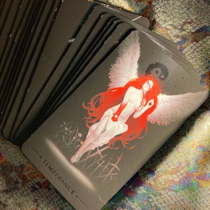 Tarotlegging met het TRUE BLACK tarotdeck - waarzeggerijmetingen - tarotleesservice - optie dezelfde dag
