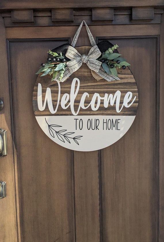 Welcome Door Hanger, Welcome Wood Circle Sign, Welcome Sign, Front