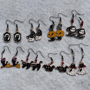 Pendientes de gato espeluznantes hechos a mano / Regalo de Halloween / Joyería divertida y única